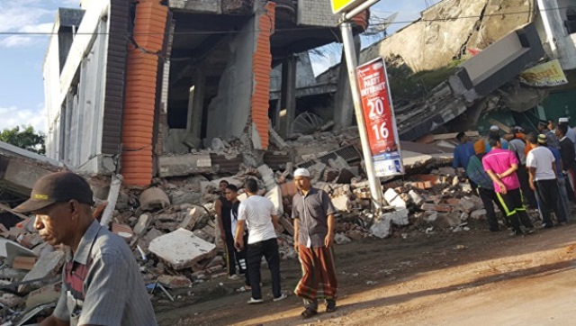 Землетрясение в Индонезии: число жертв приближается к 100 